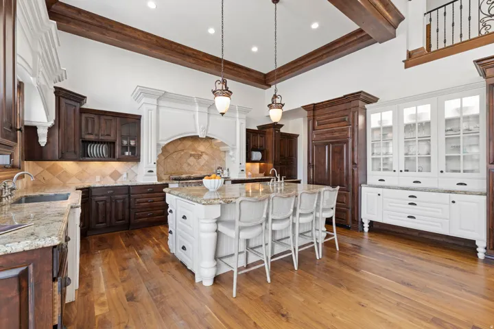 18 Snow Forest Ln, Sandy, Utah 84092