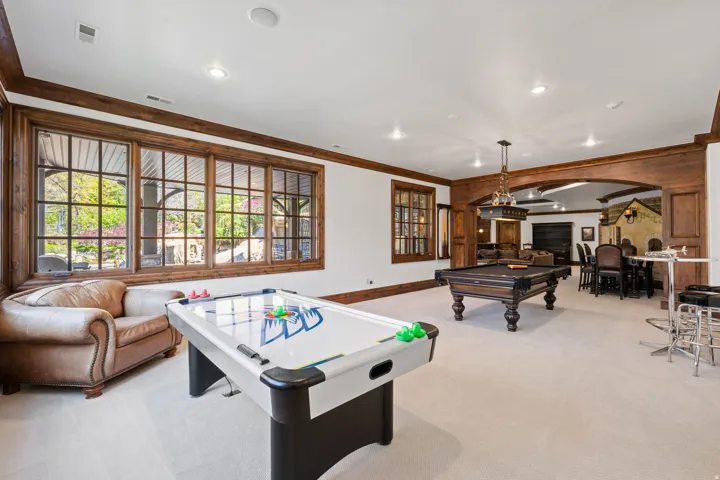 18 Snow Forest Ln, Sandy, Utah 84092
