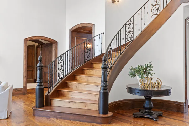 18 Snow Forest Ln, Sandy, Utah 84092
