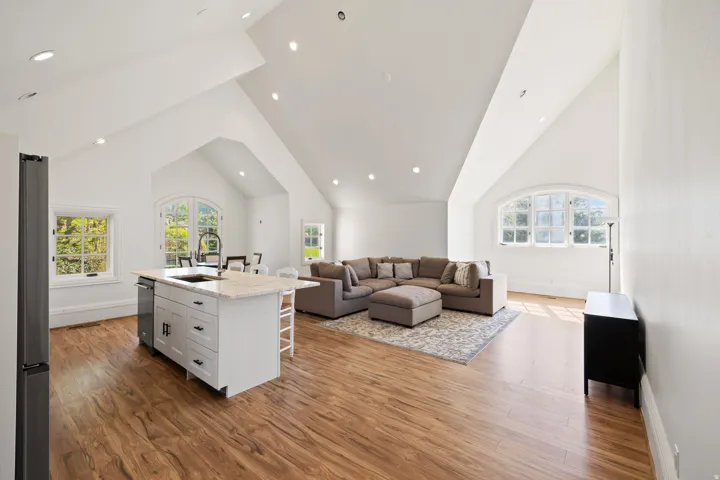 18 Snow Forest Ln, Sandy, Utah 84092