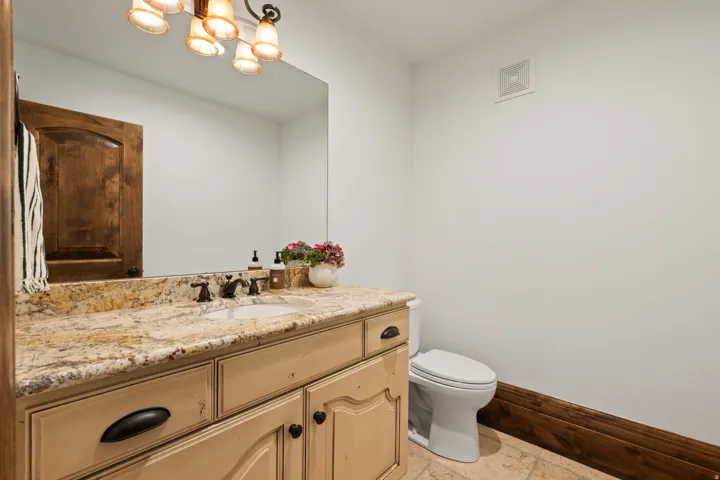 18 Snow Forest Ln, Sandy, Utah 84092