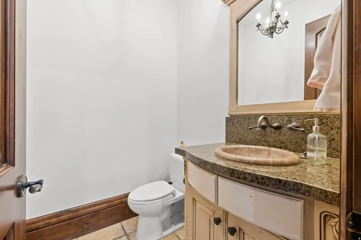 18 Snow Forest Ln, Sandy, Utah 84092