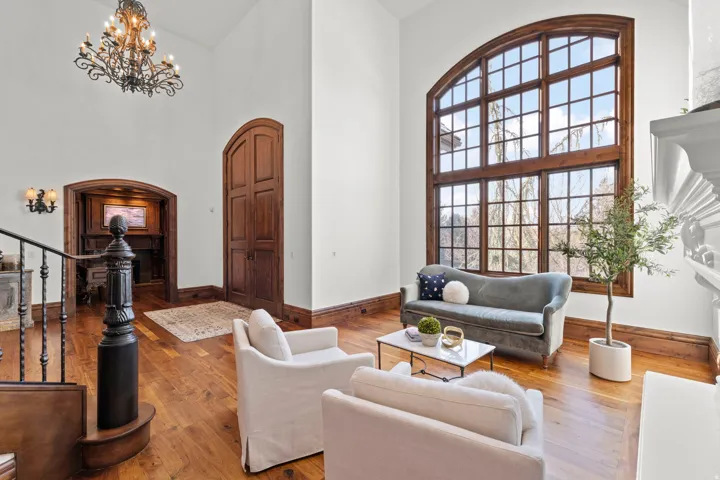 18 Snow Forest Ln, Sandy, Utah 84092