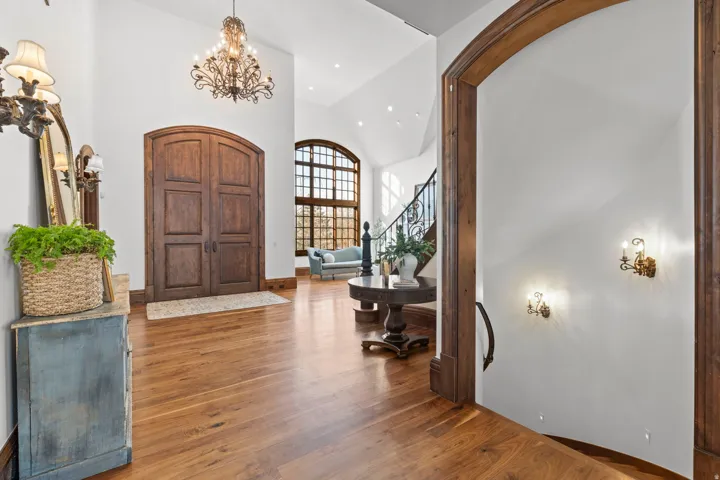 18 Snow Forest Ln, Sandy, Utah 84092