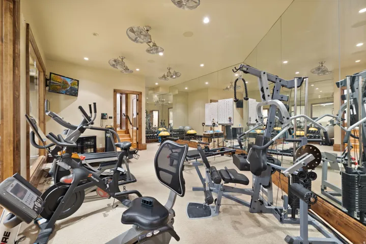 18 Snow Forest Ln, Sandy, Utah 84092