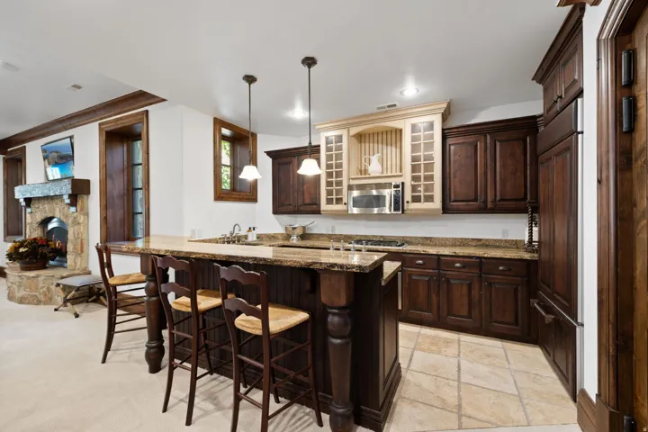 18 Snow Forest Ln, Sandy, Utah 84092