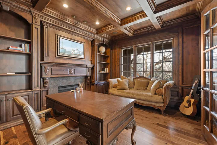 18 Snow Forest Ln, Sandy, Utah 84092