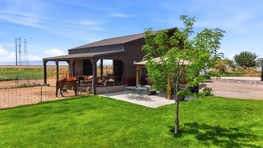 1672 Equestrian Park Way, Kaysville, Utah 84037