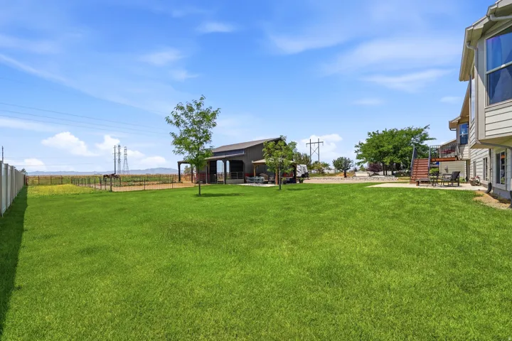1672 Equestrian Park Way, Kaysville, Utah 84037