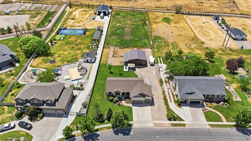1672 Equestrian Park Way, Kaysville, Utah 84037