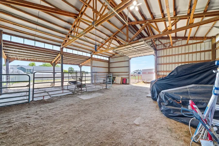 30 x 40 pole barn.