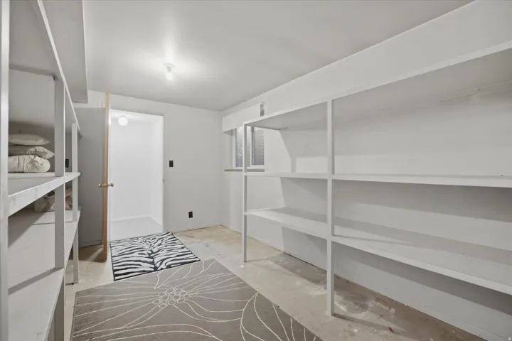 392 E Perrine Dr, Midvale, Utah 84047