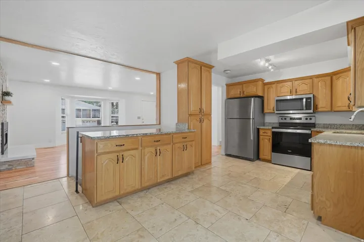 Kitchen oversee to living room