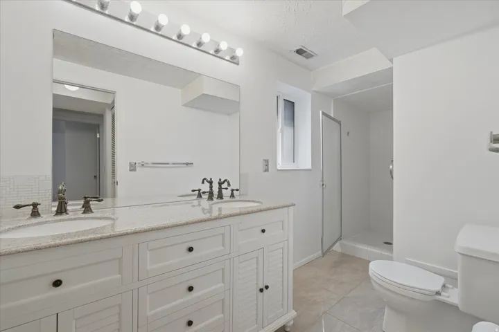 lovely updated main bath.