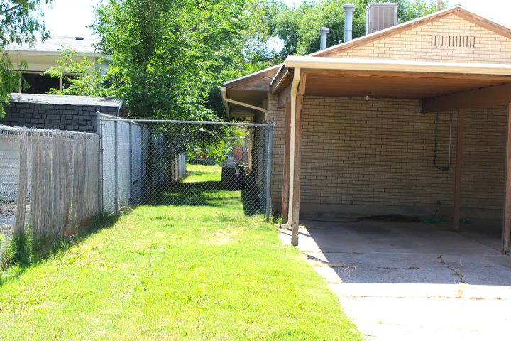 View of fenced bakyard
