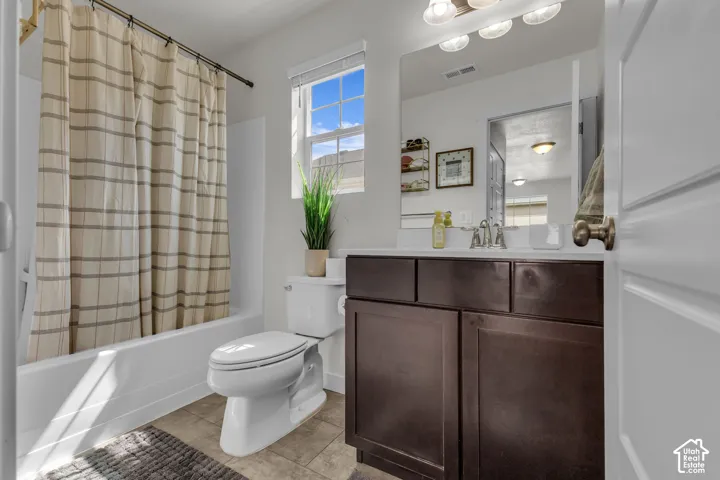 2246 W Bluebird Dr, West Haven, Utah 84401