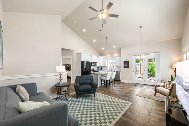 7877 S Farm Wood Ln, Midvale, Utah 84047