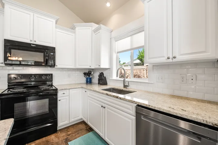 7877 S Farm Wood Ln, Midvale, Utah 84047