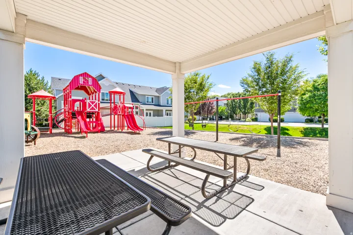7877 S Farm Wood Ln, Midvale, Utah 84047