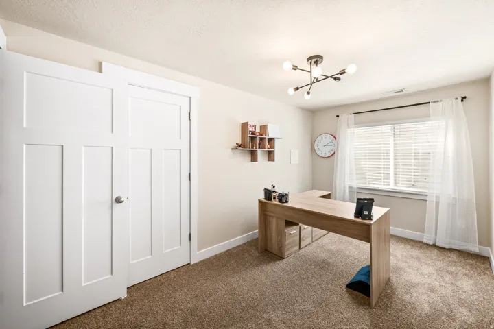 7877 S Farm Wood Ln, Midvale, Utah 84047