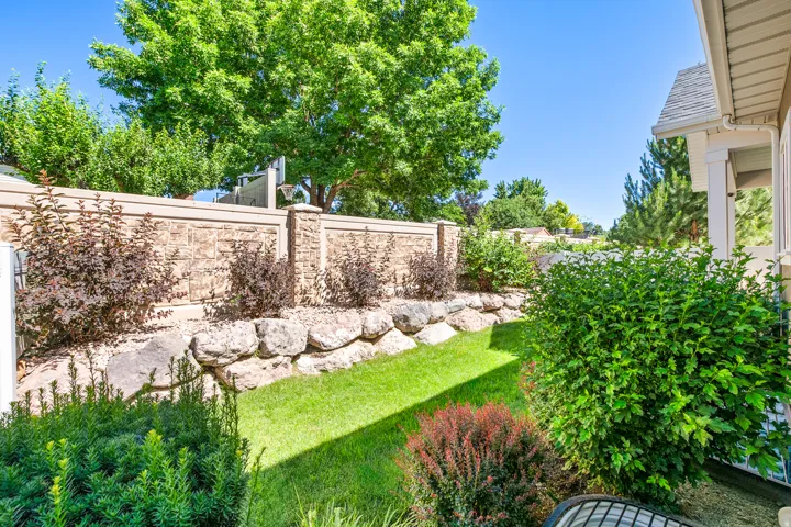 7877 S Farm Wood Ln, Midvale, Utah 84047