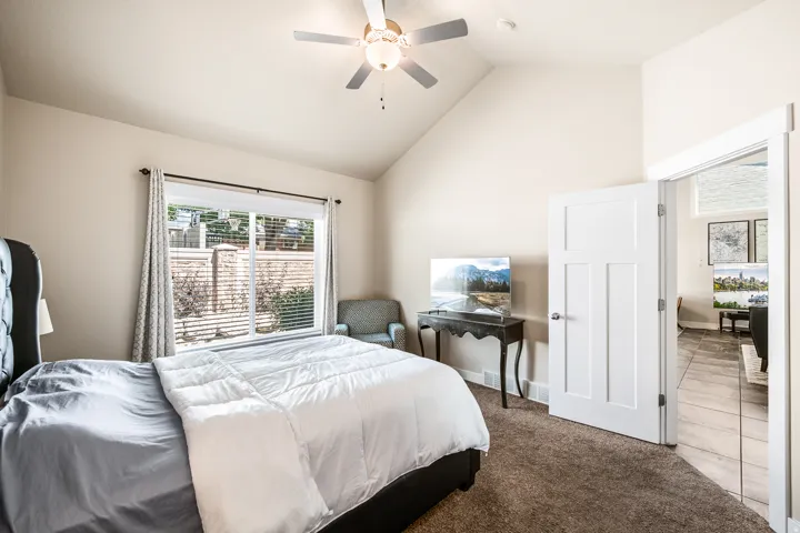 7877 S Farm Wood Ln, Midvale, Utah 84047