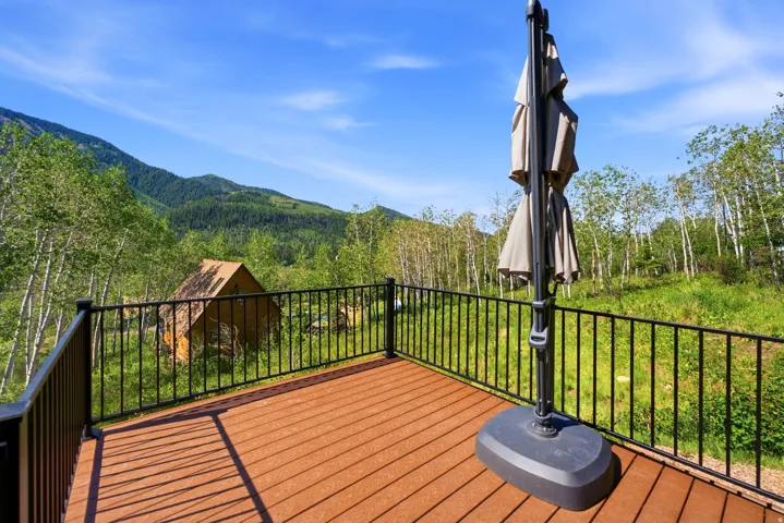 6836 E Apache #103, Oakley, Utah 84055