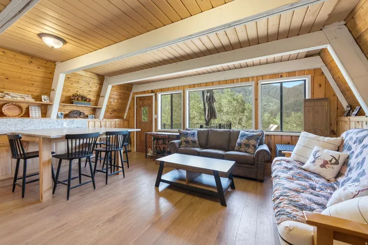 6836 E Apache #103, Oakley, Utah 84055