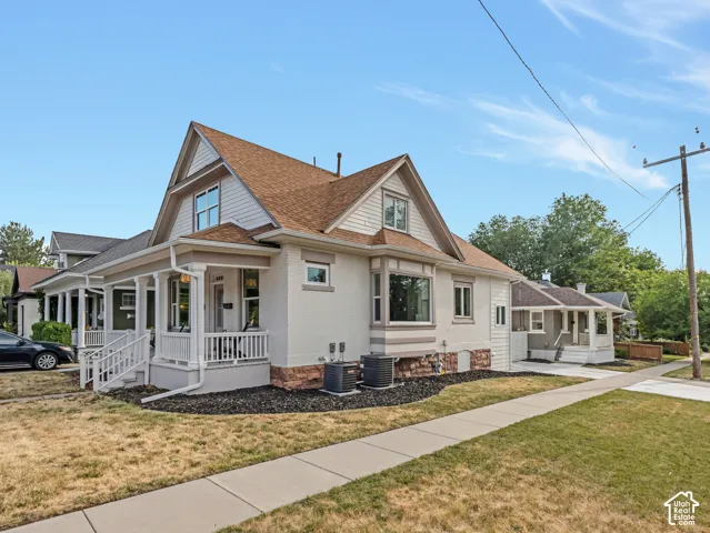 Home 1/2 -- 1046 S Lincoln Street