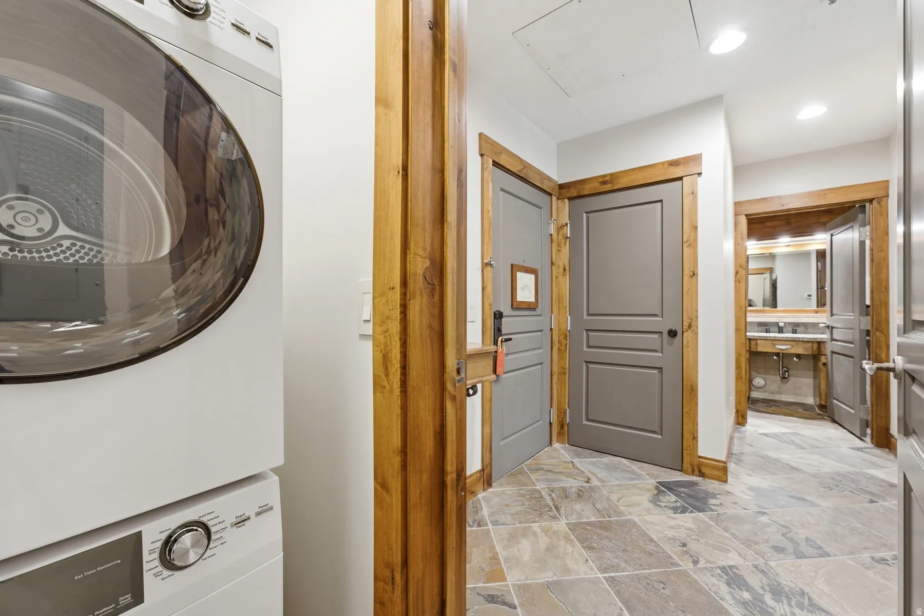 Stacked laundry appliances