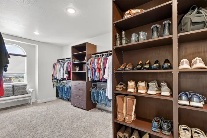 Walk in closet