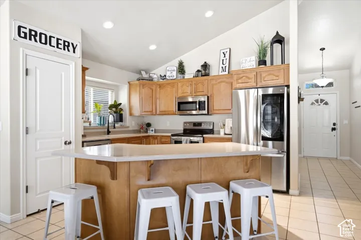945 E James Cir., Clearfield, Utah 84015