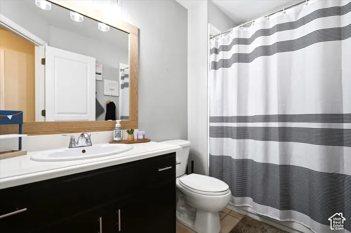 945 E James Cir., Clearfield, Utah 84015