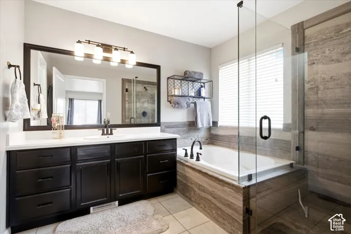 945 E James Cir., Clearfield, Utah 84015