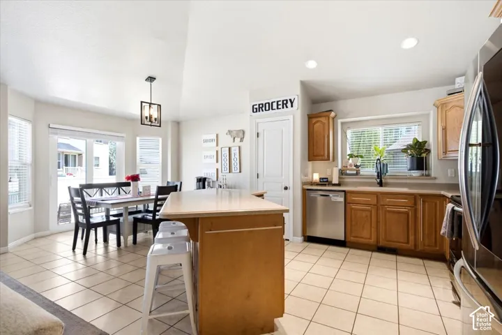 945 E James Cir., Clearfield, Utah 84015