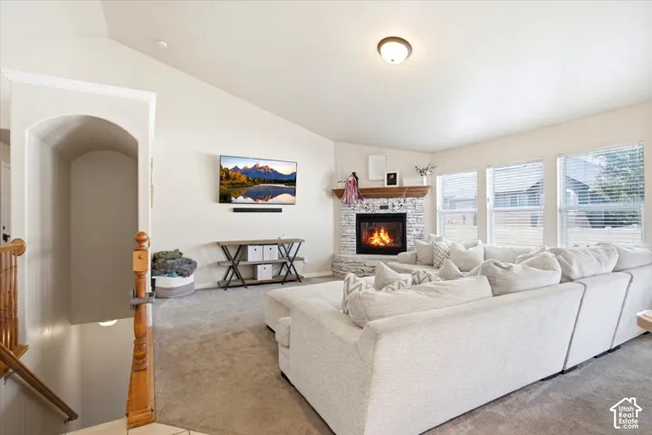 945 E James Cir., Clearfield, Utah 84015