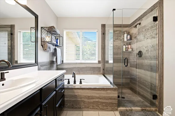 945 E James Cir., Clearfield, Utah 84015