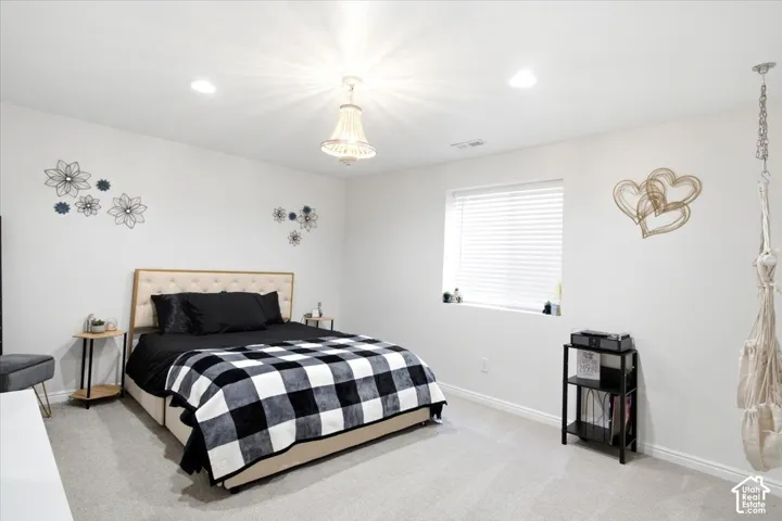 945 E James Cir., Clearfield, Utah 84015