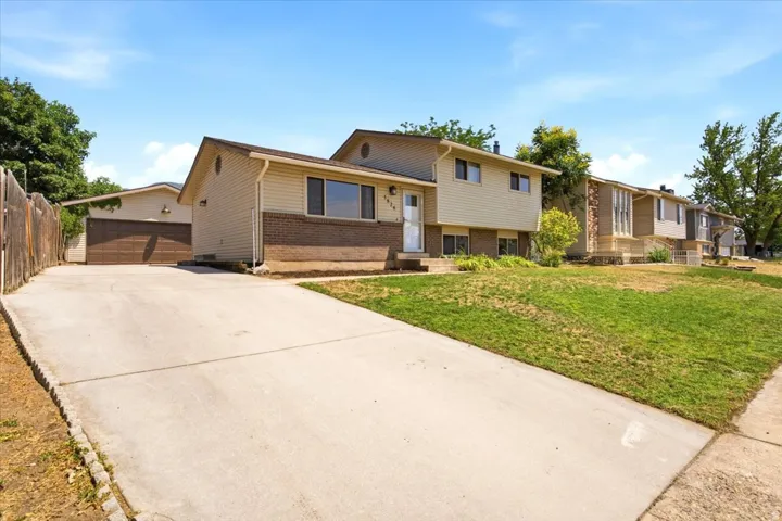5826 S Village Way, South Ogden, Utah 84403