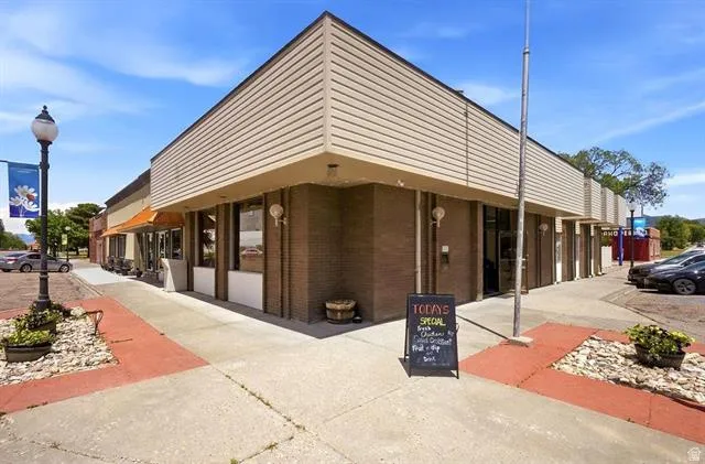 Outdoor building