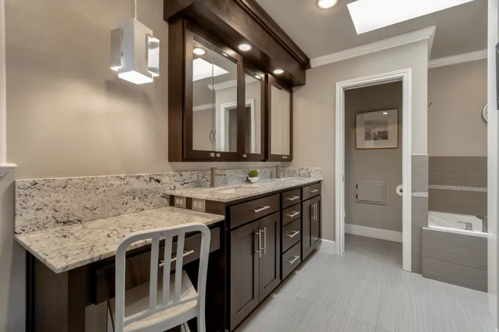 Primary Vanity-Newly remodeled