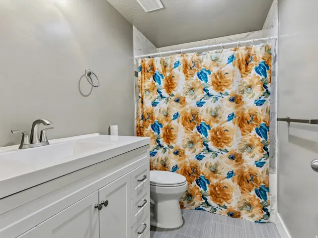 3257 W Stoker Cv, South Jordan, Utah 84095