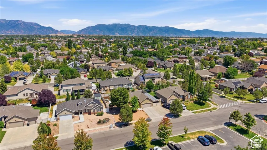 1912 N 2750 W, Clinton, Utah 84015