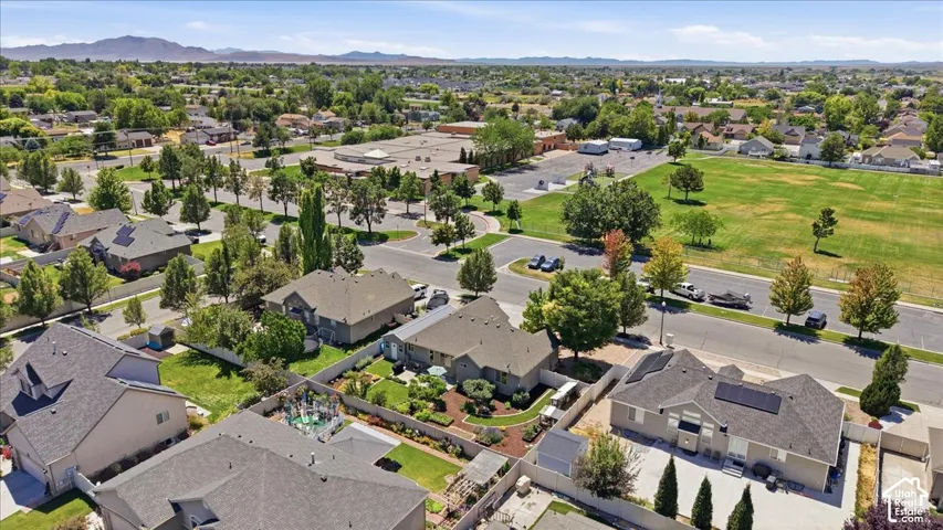 1912 N 2750 W, Clinton, Utah 84015