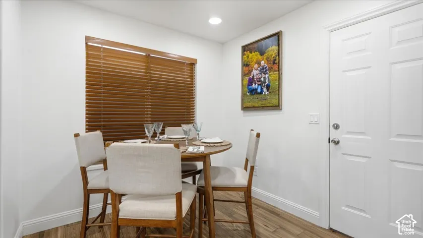 1912 N 2750 W, Clinton, Utah 84015