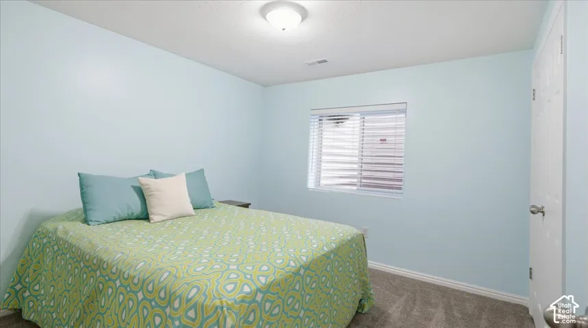 1912 N 2750 W, Clinton, Utah 84015