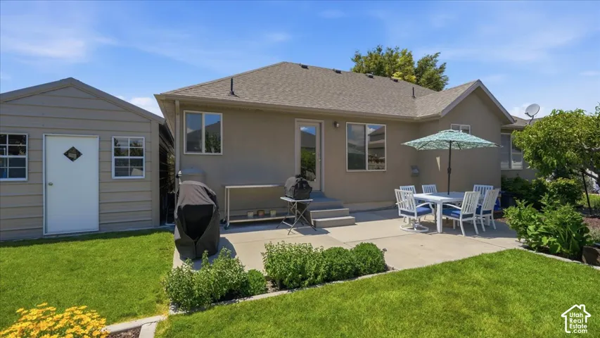 1912 N 2750 W, Clinton, Utah 84015