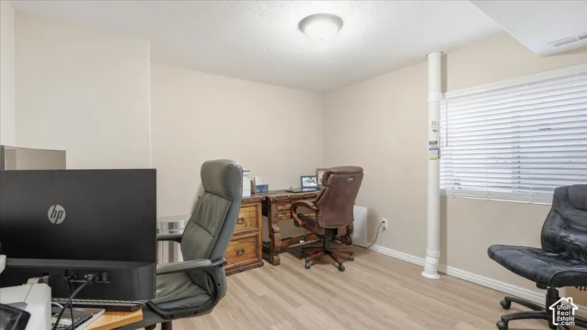 1912 N 2750 W, Clinton, Utah 84015