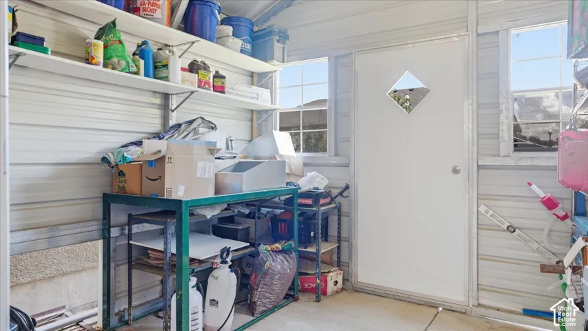 1912 N 2750 W, Clinton, Utah 84015