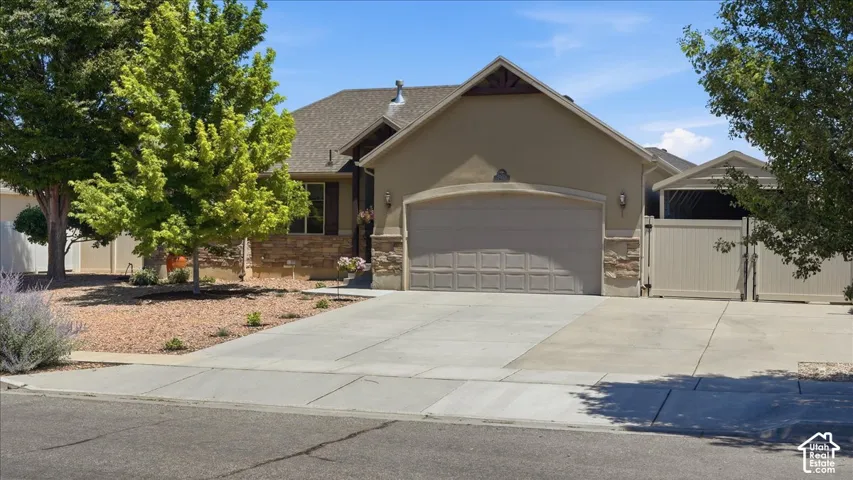 1912 N 2750 W, Clinton, Utah 84015